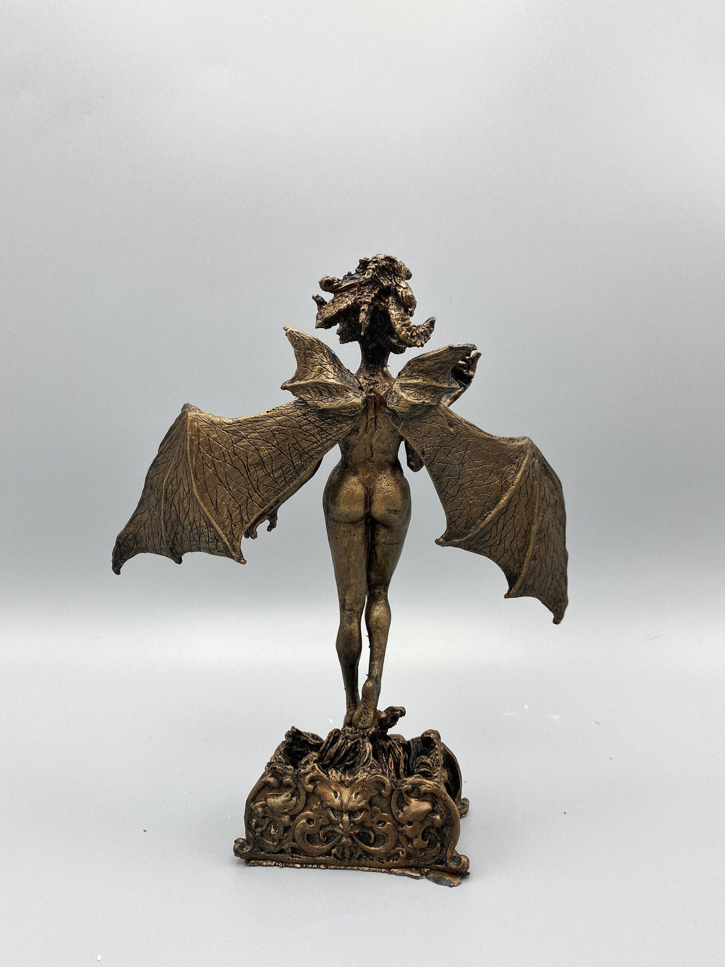 Lilith Altar Statue