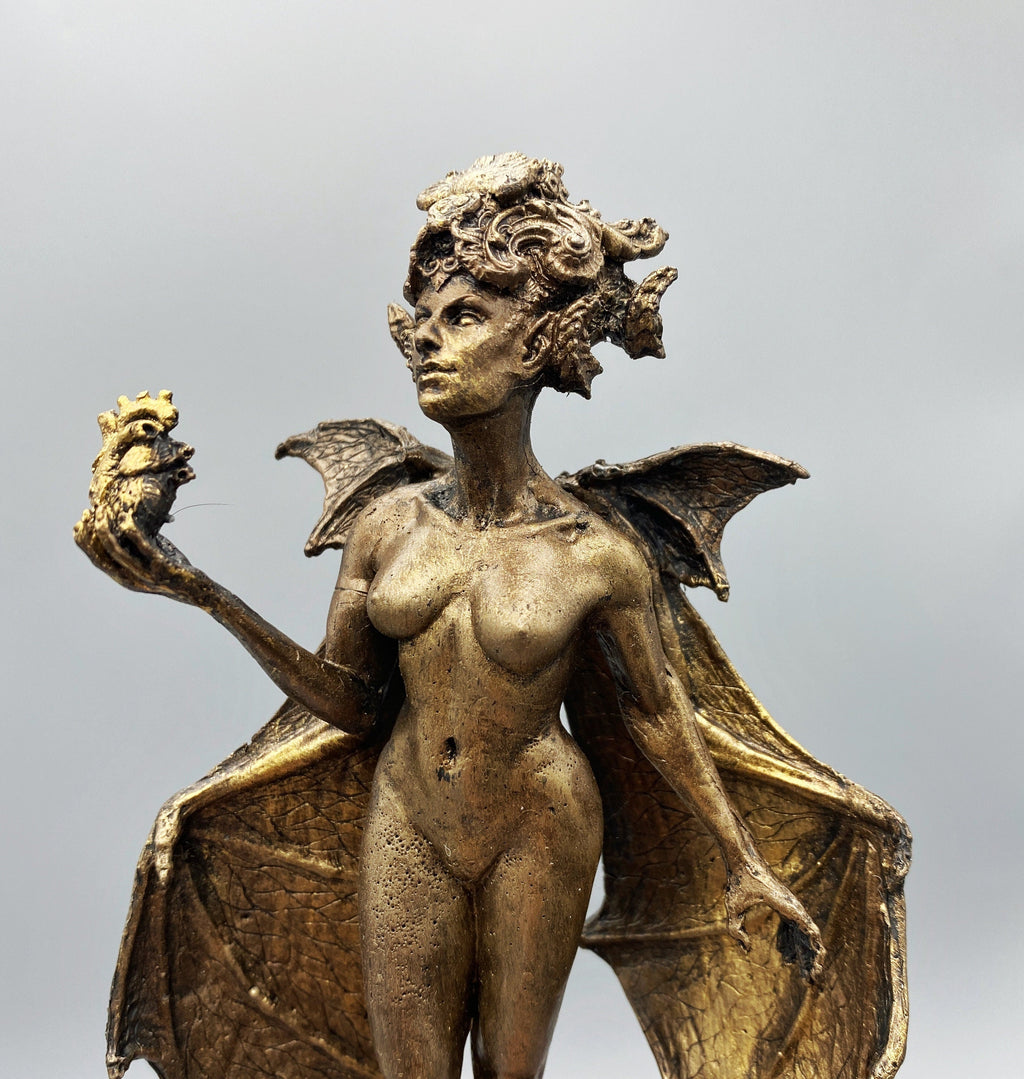 Lilith Altar Statue