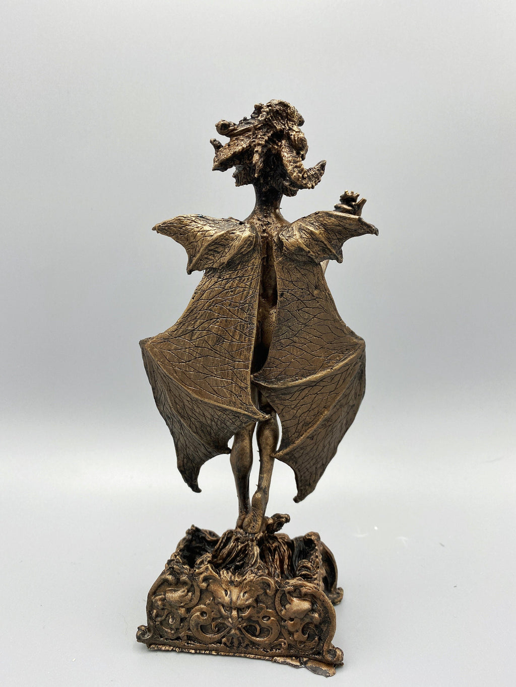 Lilith Altar Statue