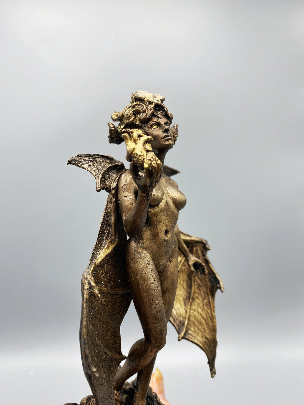 Lilith Altar Statue