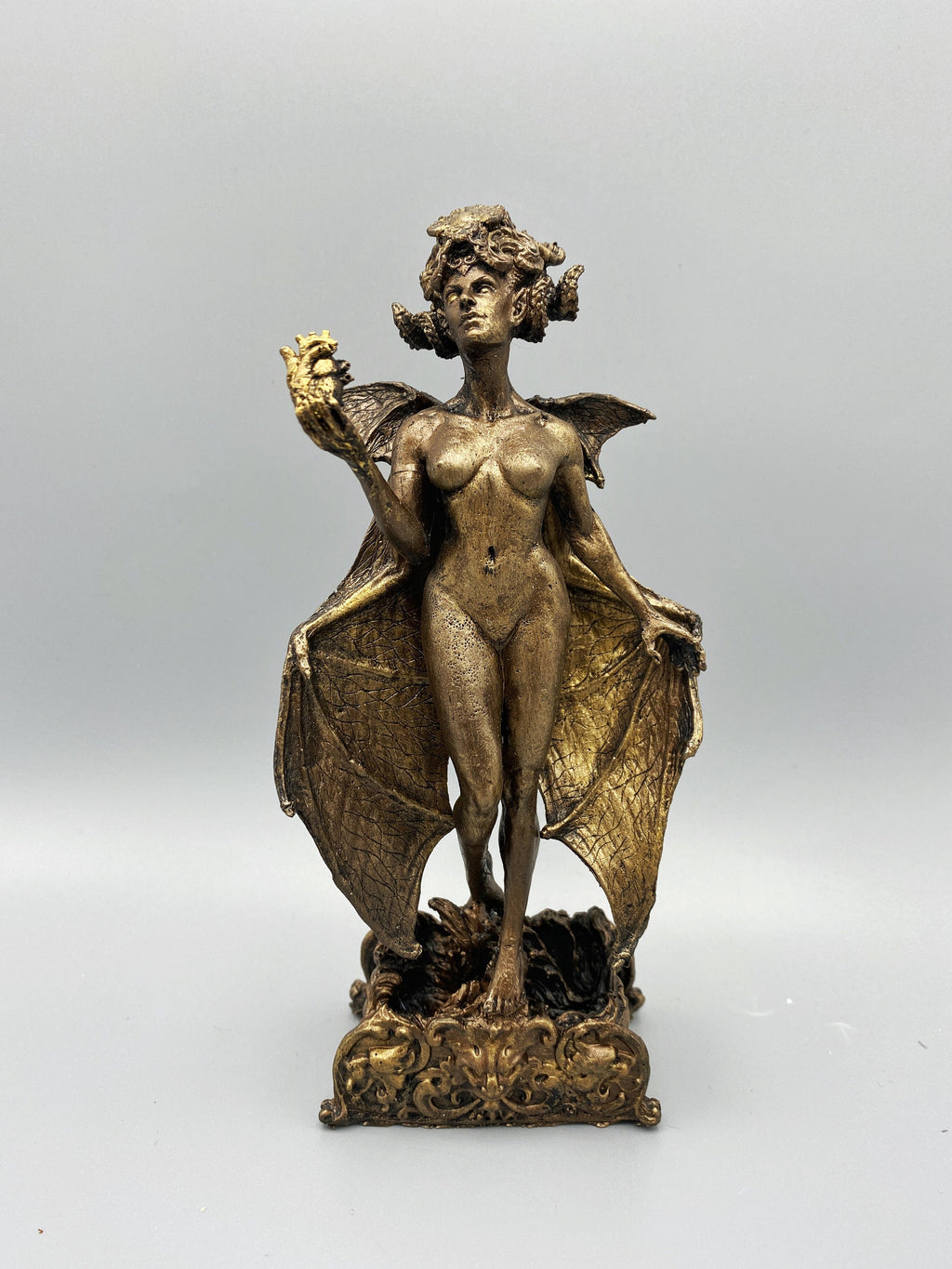 Lilith Altar Statue