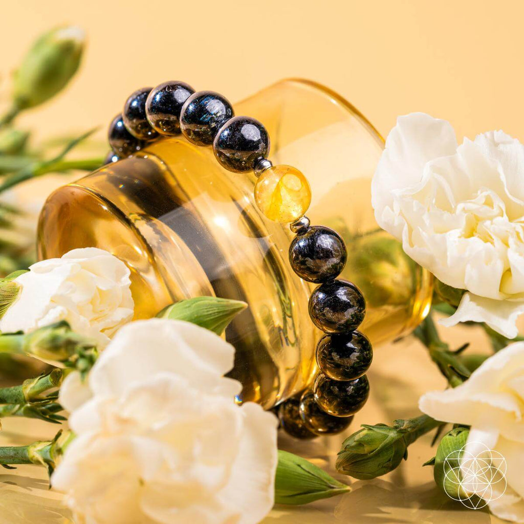 Arfvedsonite & Golden Healer Bracelet