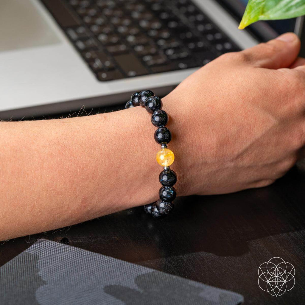 Arfvedsonite & Golden Healer Bracelet
