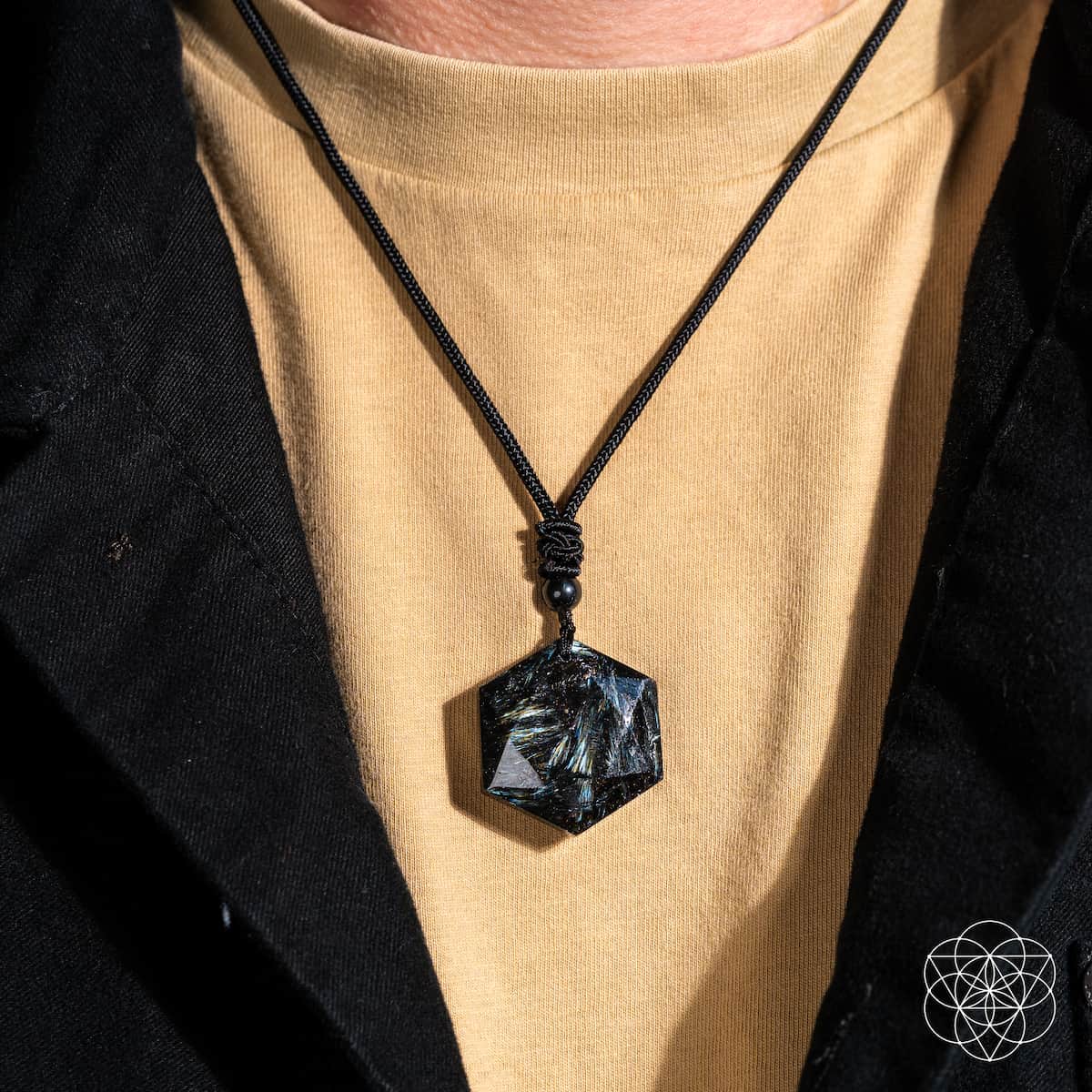 Arfvedsonite Pendant - Deep Healing